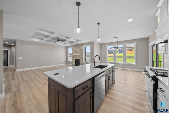 1101 N Scots Pine Dr Drive, Sioux Falls, SD 57110