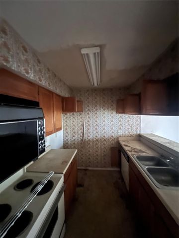 7313 Gulf Freeway 123, Houston, TX 77017