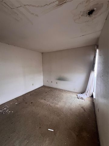 7313 Gulf Freeway 123, Houston, TX 77017