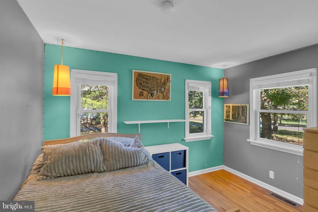 218 KEELEY AVE, Doylestown, PA 18901