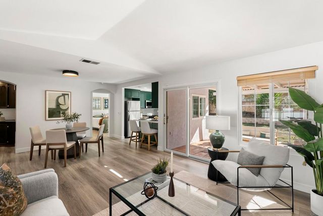 725 CLEVELAND AVE, Escondido, CA 92026