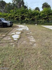 20720 Anchor DR, Estero, FL 33928