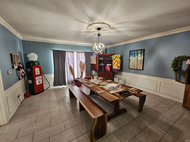 123 Fairway Drive, Vincennes, IN 47591