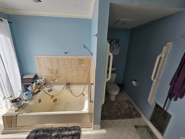 123 Fairway Drive, Vincennes, IN 47591