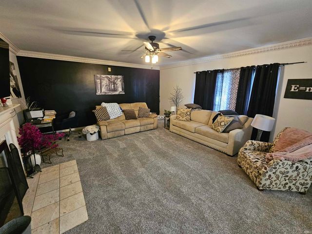 123 Fairway Drive, Vincennes, IN 47591