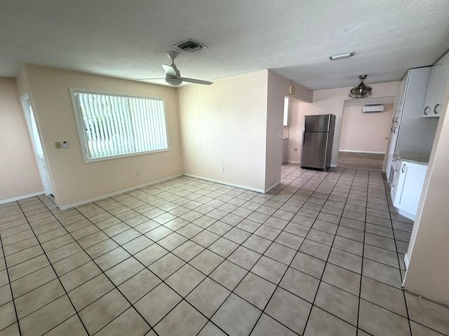 8881 NW 11th Street, Pembroke Pines, FL 33024