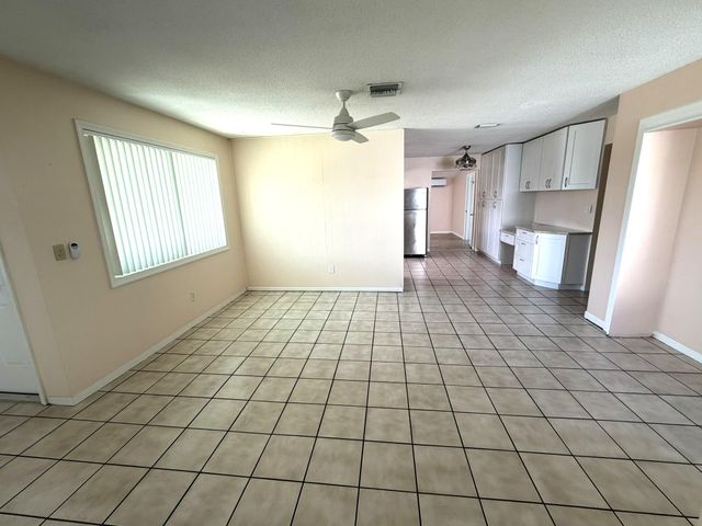 8881 NW 11th Street, Pembroke Pines, FL 33024