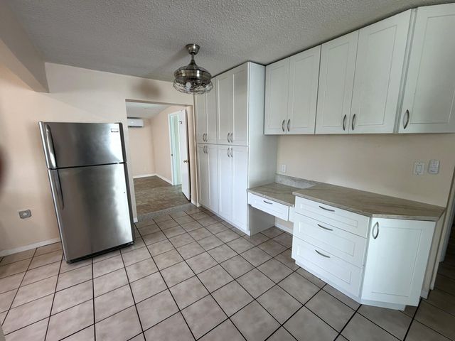 8881 NW 11th Street, Pembroke Pines, FL 33024