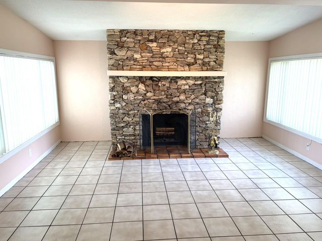 8881 NW 11th Street, Pembroke Pines, FL 33024