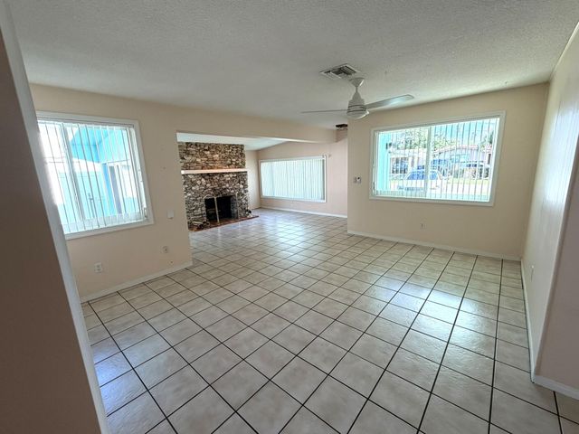 8881 NW 11th Street, Pembroke Pines, FL 33024
