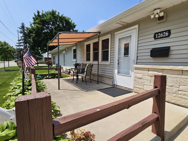 12626 W Lancaster AVENUE, Butler, WI 53007