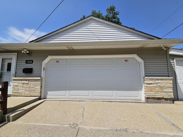 12626 W Lancaster AVENUE, Butler, WI 53007