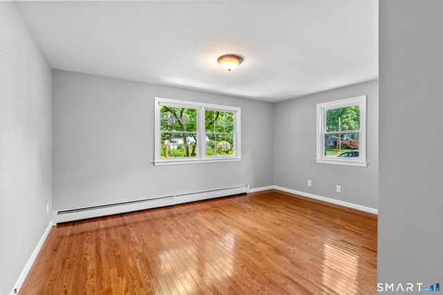 137 Brewster Road, West Hartford, CT 06117