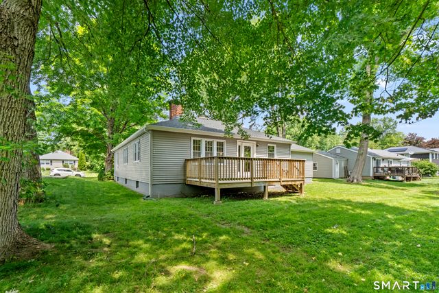 137 Brewster Road, West Hartford, CT 06117