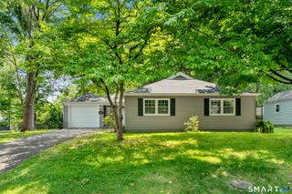 137 Brewster Road, West Hartford, CT 06117