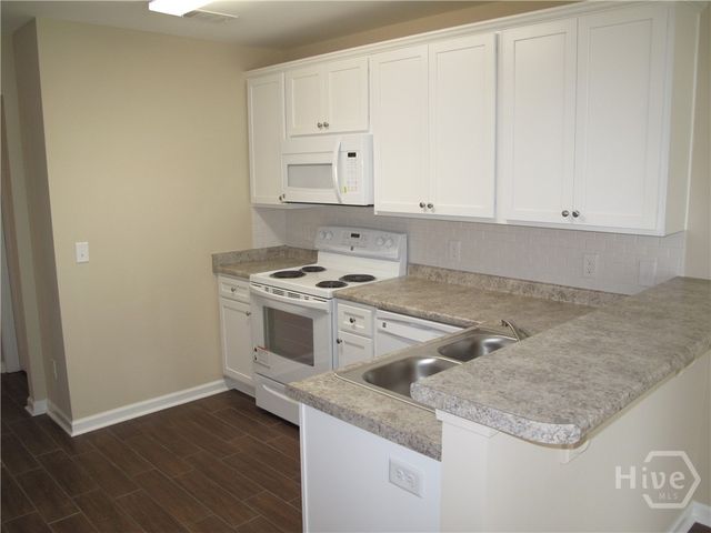 180 Connor Loop, Richmond Hill, GA 31324