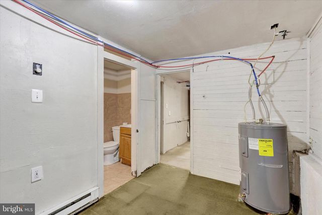 1143 W PINE ST, Coal Township, PA 17866