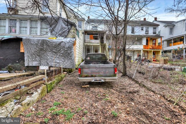 1143 W PINE ST, Coal Township, PA 17866