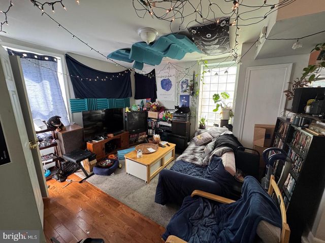 3834 LANCASTER AVE, Philadelphia, PA 19104
