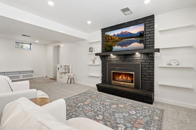 4222 Fairview Avenue, Hopkins, MN 55343