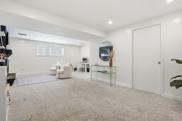 4222 Fairview Avenue, Hopkins, MN 55343