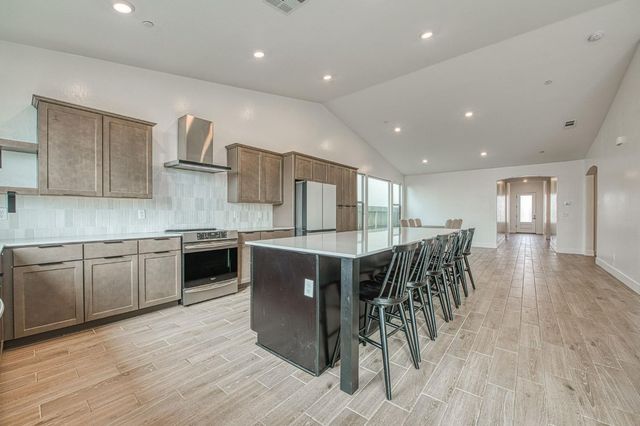 7153 E Harvard Avenue, Fresno, CA 93737