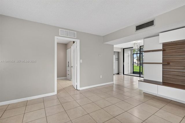 8065 SW 107th Ave 106, Miami, FL 33173