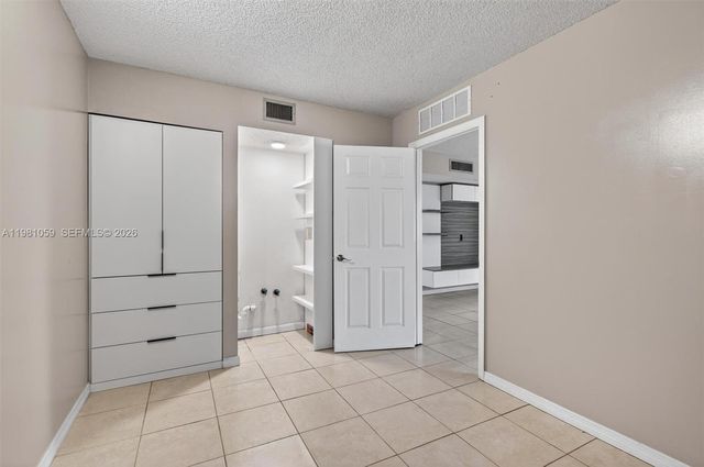 8065 SW 107th Ave 106, Miami, FL 33173