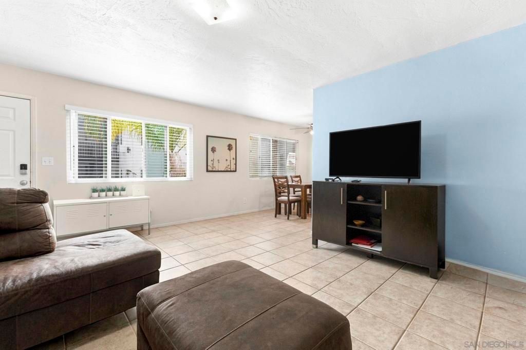 Image 10 of property listing at 907 9 Sapphire St, San Diego, CA 92109