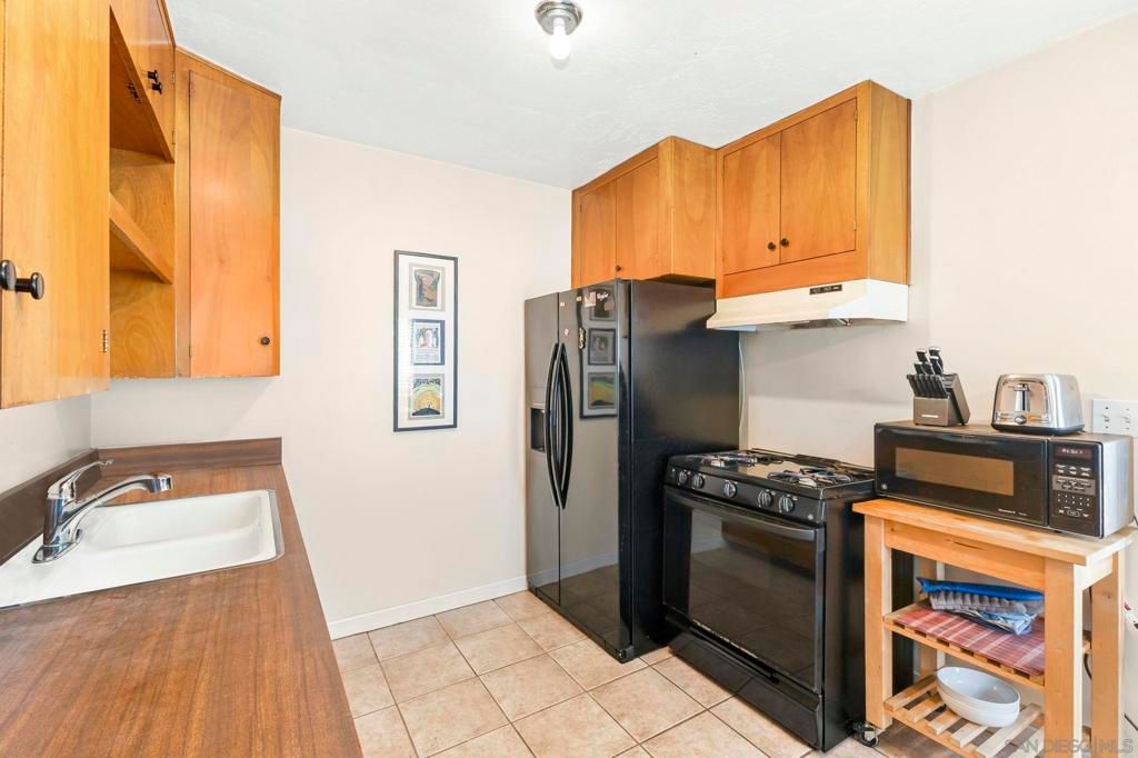 Image 12 of property listing at 907 9 Sapphire St, San Diego, CA 92109