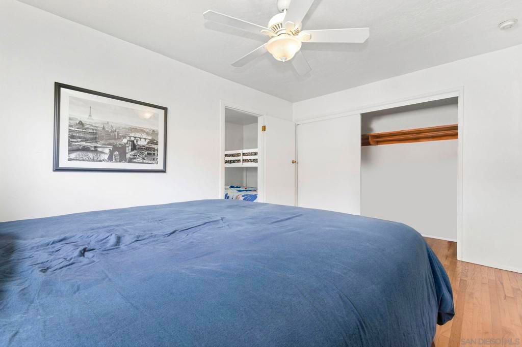 Image 15 of property listing at 907 9 Sapphire St, San Diego, CA 92109