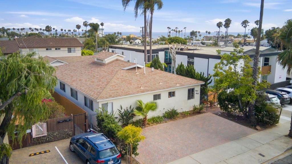 Image 2 of property listing at 907 9 Sapphire St, San Diego, CA 92109