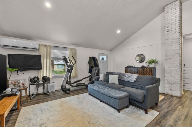242 NW 1st Avenue, John Day, OR 97845