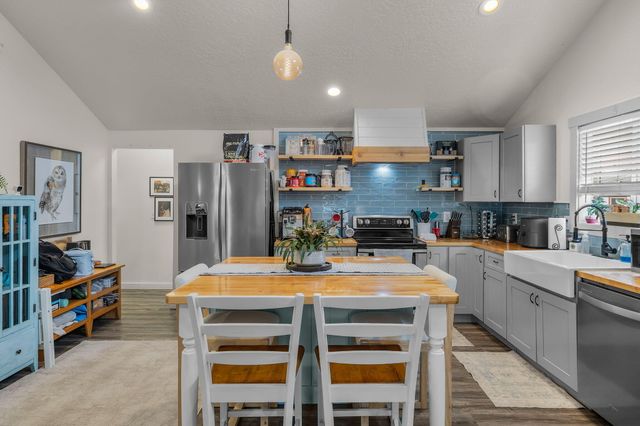 242 NW 1st Avenue, John Day, OR 97845