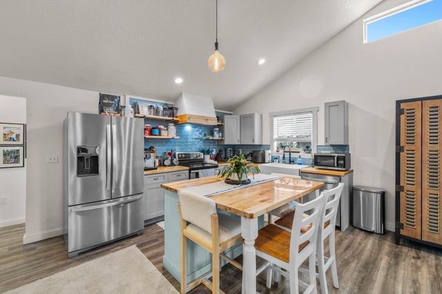 242 NW 1st Avenue, John Day, OR 97845