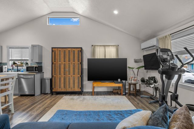 242 NW 1st Avenue, John Day, OR 97845