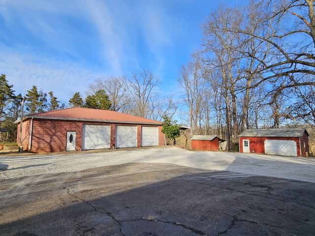 1477 McMinnville Hwy, Sparta, TN 38583