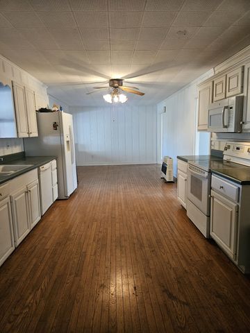 1477 McMinnville Hwy, Sparta, TN 38583