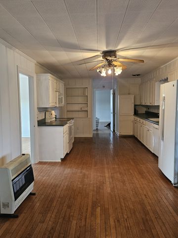 1477 McMinnville Hwy, Sparta, TN 38583