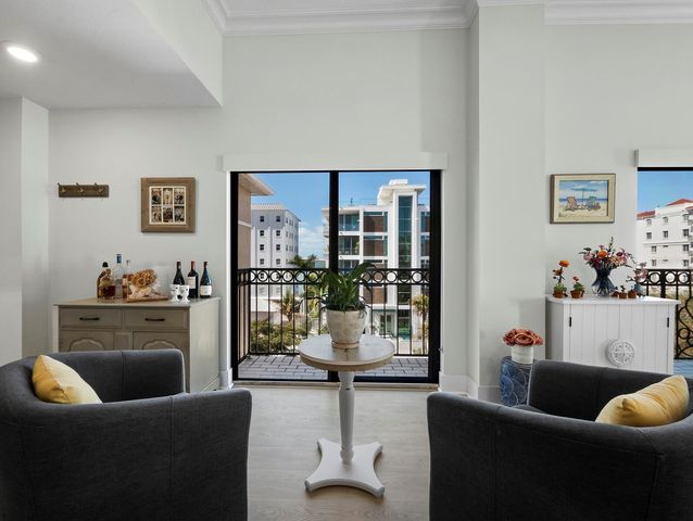 205 GOLDEN GATE POINT 401, Sarasota, FL 34236