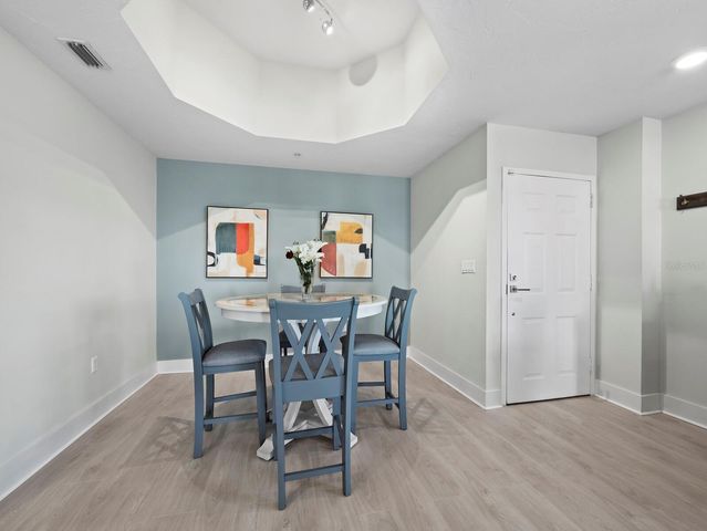 205 GOLDEN GATE POINT 401, Sarasota, FL 34236