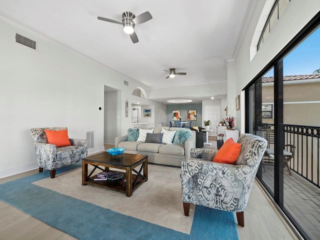 205 GOLDEN GATE POINT 401, Sarasota, FL 34236