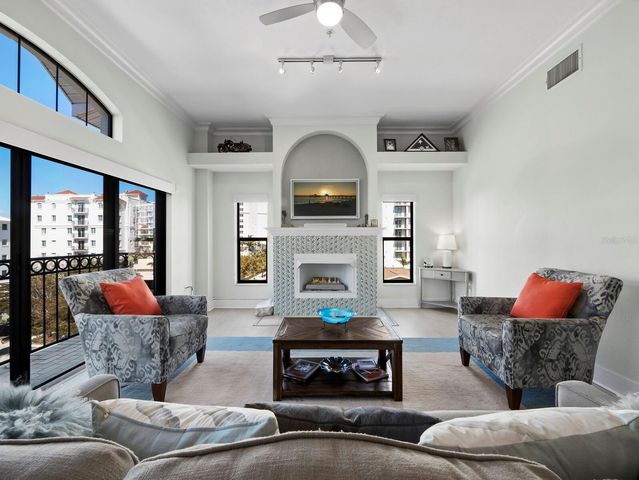 205 GOLDEN GATE POINT 401, Sarasota, FL 34236