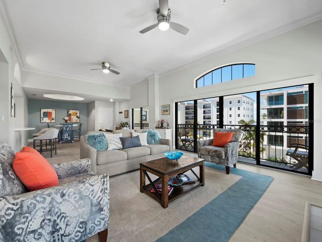 205 GOLDEN GATE POINT 401, Sarasota, FL 34236
