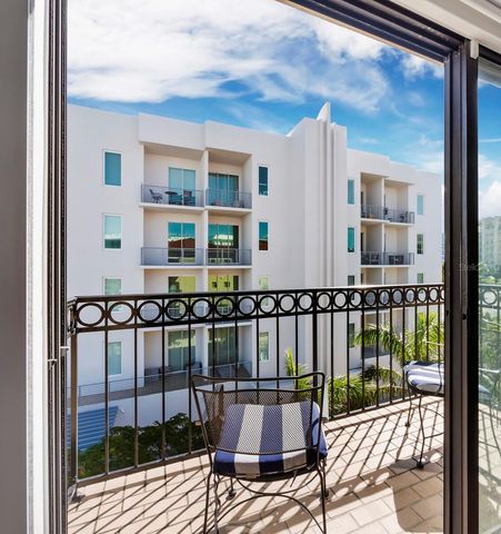 205 GOLDEN GATE POINT 401, Sarasota, FL 34236