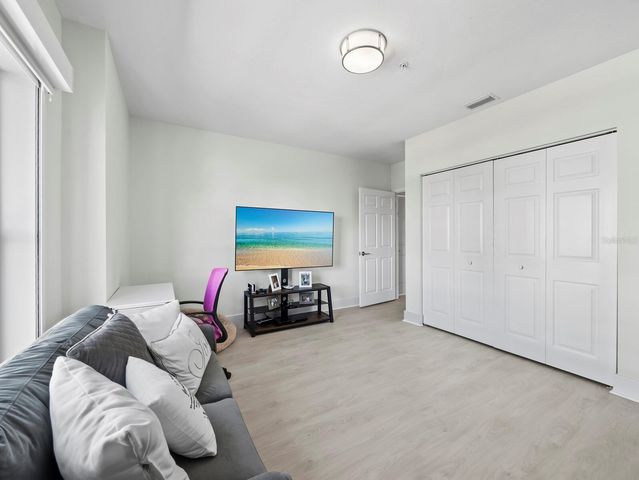 205 GOLDEN GATE POINT 401, Sarasota, FL 34236