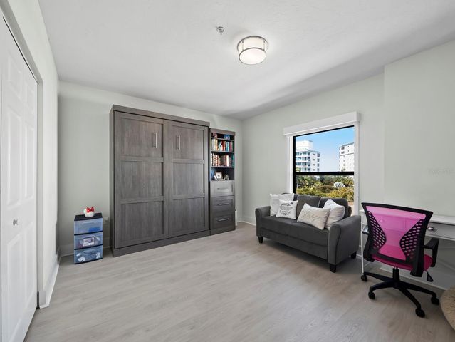 205 GOLDEN GATE POINT 401, Sarasota, FL 34236