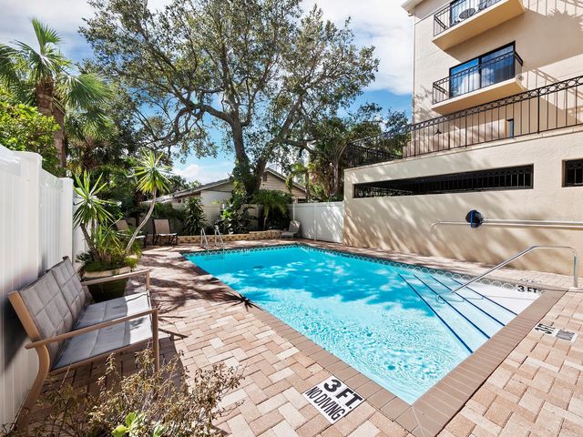 205 GOLDEN GATE POINT 401, Sarasota, FL 34236