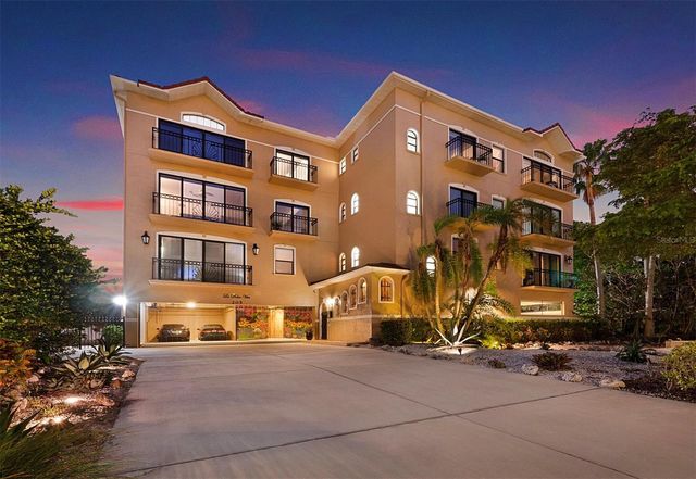 205 GOLDEN GATE POINT 401, Sarasota, FL 34236