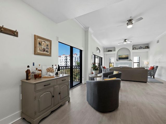 205 GOLDEN GATE POINT 401, Sarasota, FL 34236